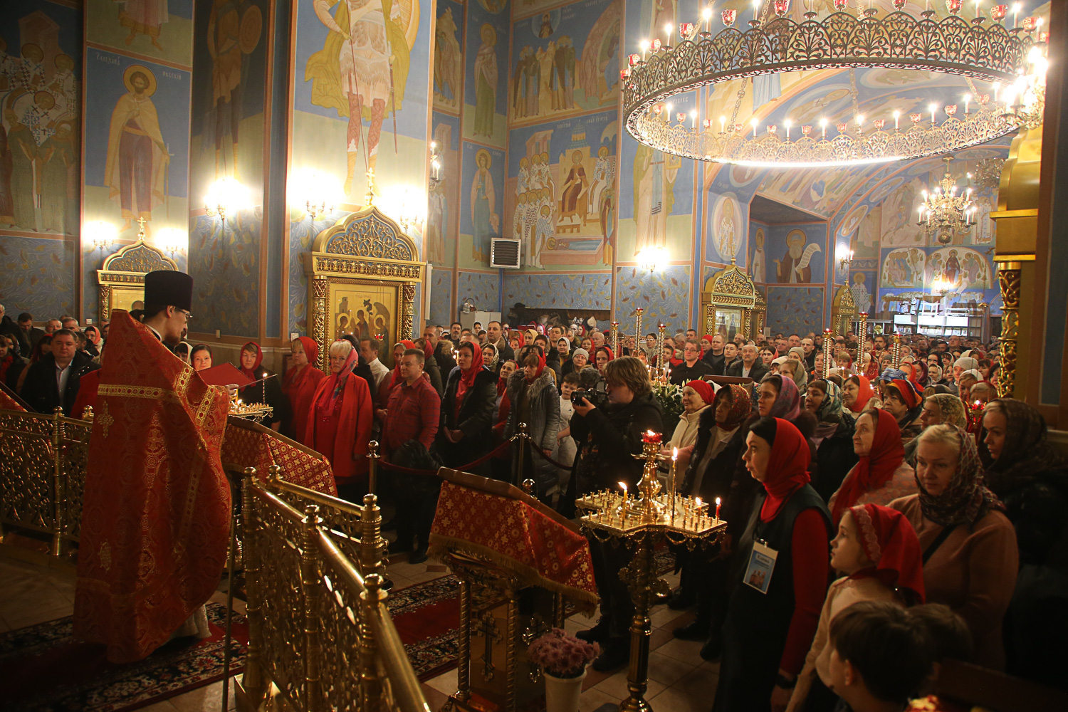 Храм Рождества Христова Нижневартовск осенний